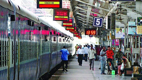 ട്രെയിന്‍ യാത്ര റദ്ദാക്കല്‍ : തുക നാളെ മുതല്‍ ലഭിക്കും ;  കേരളത്തില്‍ മൂന്ന് സ്റ്റേഷനുകള്‍ ; ക്രമീകരണം ഇങ്ങനെ