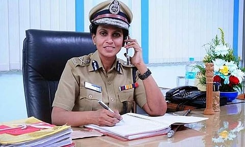 ഇനി ഫയര്‍ഫോഴ്‌സ് തലപ്പത്ത് ; ആദ്യ വനിതാ ഡിജിപിയായി ശ്രീലേഖ ഇന്ന് ചുമതലയേല്‍ക്കും
