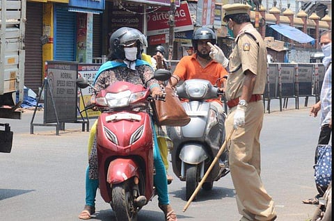 അന്തര്‍ ജില്ലാ യാത്ര; പാസ്സുകള്‍ ഓണ്‍ലൈന്‍ വഴി; വെബ്‌സൈറ്റും മറ്റ് നടപടികളും ഇങ്ങനെ
