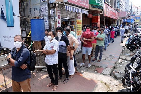ബ്രോഡ് വേയില്‍ ഇന്ന് വലതു വശത്തുള്ള കടകള്‍ തുറക്കും, ഇരുചക്ര വാഹനങ്ങള്‍ മാത്രം; നിയന്ത്രണങ്ങൾ ഇങ്ങനെ 