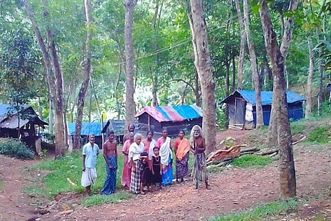 മന്ത്രിയുടെ ഉറപ്പ് പാഴായി; അരിപ്പ ഭൂസമരത്തിലെ ജനങ്ങള്‍ ഇപ്പോഴും പട്ടിണിയില്‍, നൂറോളം കുടുംബങ്ങള്‍ ജീവിക്കുന്നത് 30കുടുംബങ്ങളുടെ റേഷന്‍ പകുത്തെടുത്ത്