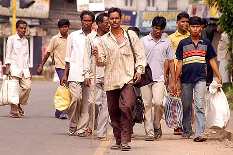 അതിഥി തൊഴിലാളികളോട് വാടക ചോദിച്ചു; കെട്ടിട ഉടമകള്‍ക്ക് എതിരെ നിയമനടപടി