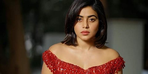 ഇടനില നിന്നത് മേയ്ക്കപ്പ് ആര്‍ട്ടിസ്റ്റ് ;  നിരവധി പെണ്‍കുട്ടികള്‍ തട്ടിപ്പിനിരയായി ; അന്വേഷണം സിനിമാമേഖലയിലേക്കും ; കൊച്ചി ബ്ലാക്ക്‌മെയില്‍ കേസ് വഴിത്തിരിവിലേക്ക്