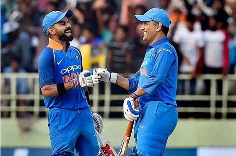 ധോനി ഇപ്പോഴും ഡിആര്‍എസ് ആരാധകനല്ല, കോഹ്‌ലിക്കത് എല്ലാ മത്സരത്തിലും വേണമെന്ന് ആകാശ് ചോപ്ര