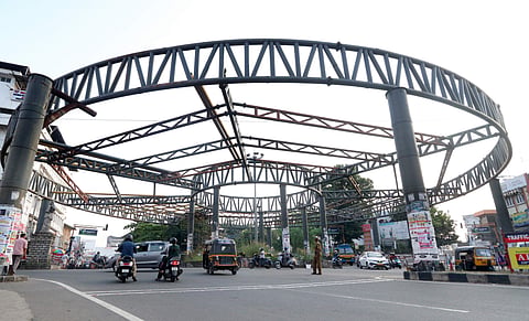 പൂർത്തിയാകാതെ ആകാശപാത/ ഫോട്ടോ: വിഷ്ണു പ്രതാപ്