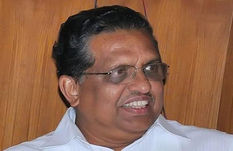 'കട അടയ്ക്കുന്നതിനേക്കാള്‍ നല്ലത് മൂക്കടയ്ക്കലും വായ് അടയ്ക്കലും'