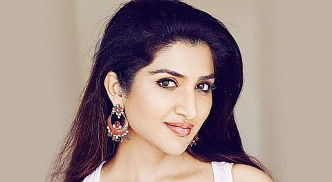 നടി രോഹിണിക്ക് വാഹനാപകടത്തില്‍ ഗുരുതര പരിക്ക്