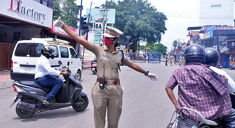ചിത്രം : ന്യൂ ഇന്ത്യന്‍ എക്‌സ്പ്രസ്‌