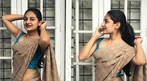 സാരിയിൽ സുന്ദരിയായി എസ്തർ; ചിത്രങ്ങൾ