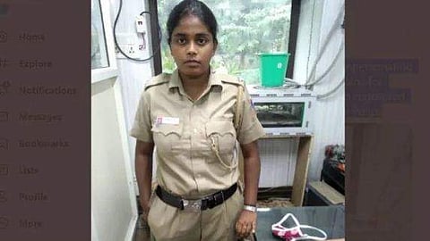 മാസ്‌ക് ധരിക്കാത്തവരെ ഓടിച്ചിട്ട് പിടികൂടി; പിഴ ചുമത്തി പണം തട്ടി 'വനിത പൊലീസ് ഓഫീസര്‍'; ഒടുവില്‍ 'പെട്ടു'