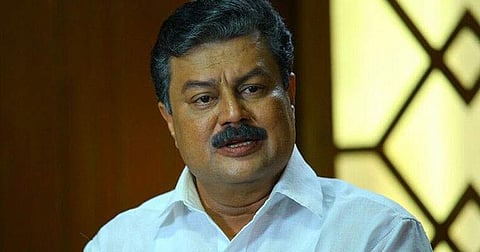 നടന്‍ റിസബാവയ്ക്ക് അറസ്റ്റ് വാറന്റ്