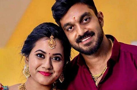 വിജയ് ശങ്കര്‍ വിവാഹിതനാവുന്നു, വധു വൈശാലി; ചിത്രങ്ങള്‍ പങ്കുവെച്ച് താരം