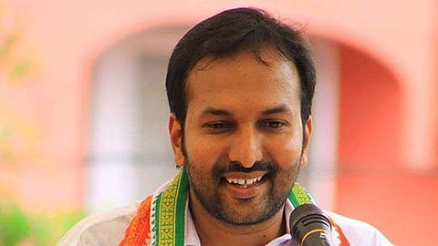 'അതു നാക്കുപിഴയോ, സത്യം അറിയാതെ പറഞ്ഞുപോയതോ ?'  : പി സി വിഷ്ണുനാഥ്