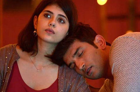 മീ ടു ആരോപണങ്ങള്‍ സുശാന്തിനെ തളര്‍ത്തി, അതെല്ലാം വലിയ ഗൂഢാലോചന; ദില്‍ ബെച്ചാര നായികയ്‌ക്കെതിരെ റിയ 