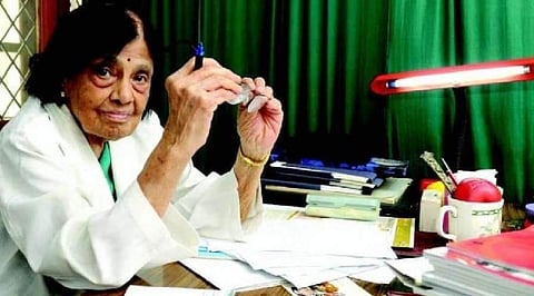 രാജ്യത്തെ പ്രഥമ വനിതാ കാർഡിയോളജിസ്റ്റ് ഡോ എസ് പത്മാവതി അന്തരിച്ചു 