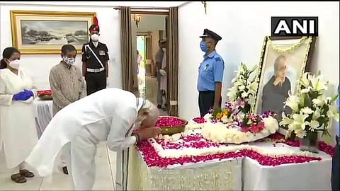 പ്രണബിന് അന്തിമോപചാരം അര്‍പ്പിച്ച് പ്രധാനമന്ത്രി (വിഡിയോ)