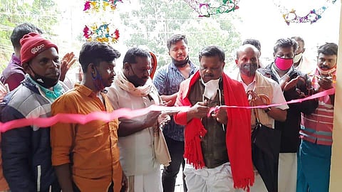 ജാതിവിവേചനത്തിന് വിരാമം; വട്ടവടയില്‍ പൊതുബാര്‍ഷോപ്പ് എംഎല്‍എ ഉദ്ഘാടനം ചെയ്തു 