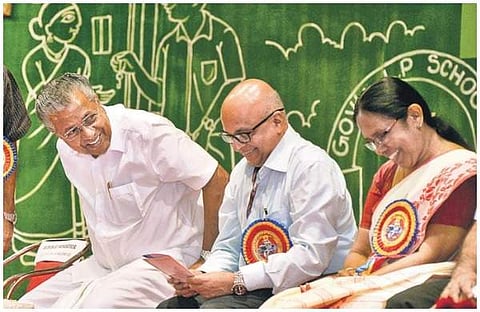 മുഖ്യമന്ത്രി പിണറായി വിജയന്‍ ആരോഗ്യമന്ത്രിക്കൊപ്പം പൊതുപരിപാടിയില്‍/ഫയല്‍ ചിത്രം