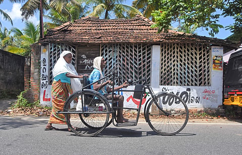 മാരിയത്തും മകൻ ശിഹാബുദ്ദീനും/ ഫോട്ടോ: ബിപി ദീപു/ എക്സ്പ്രസ്