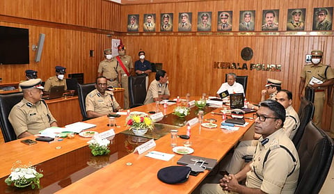 മുഖ്യമന്ത്രിയുടെ യോഗത്തില്‍നിന്ന്‌