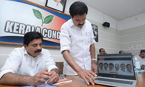 ജോസ് കെ മാണി മന്ത്രി റോഷി അഗസ്റ്റിനൊപ്പം, ഫയല്‍