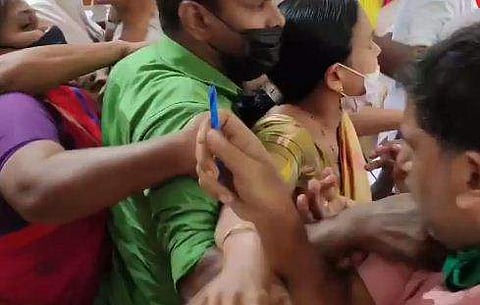 നഗരസഭയിലെ കയ്യാങ്കളി / ടെലിവിഷന്‍ ചിത്രം