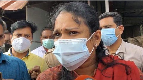 എസ്പി ജി പൂങ്കുഴലി മാധ്യമങ്ങളോടു സംസാരിക്കുന്നു/ടിവി ചിത്രം