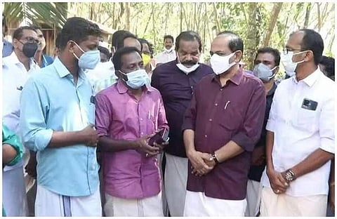 അക്രമം നടന്ന സ്ഥലം ജി ആര്‍ അനില്‍ സന്ദര്‍ശിക്കുന്നു