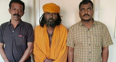 അറസ്റ്റിലായ ദാമുവും കൂട്ടാളികളും/ ട്വിറ്റർ ചിത്രം