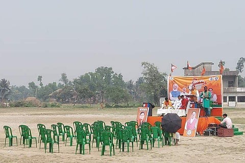 ശശി തരൂര്‍ ട്വിറ്ററില്‍ പങ്കുവച്ച ചിത്രം