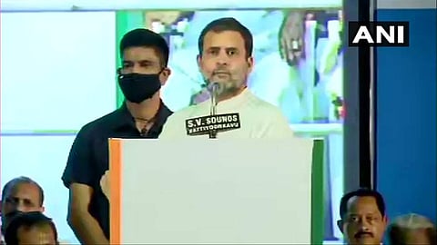 ഐശ്വര്യ കേരള യാത്രയുടെ സമാപന സമ്മേളനത്തിൽ രാഹുൽ ​ഗാന്ധി പ്രസം​ഗിക്കുന്നു/ എഎൻഐ
