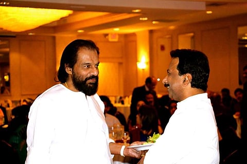യേശുദാസിനൊപ്പം നിലമ്പൂര്‍ കാര്‍ത്തികേയന്‍