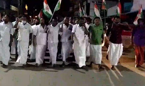 കോൺ​ഗ്രസ് പ്രവർത്തകരുടെ പ്രതിഷേധം