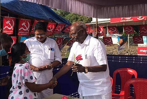 എംഎം മണി തെരഞ്ഞെടുപ്പ് പ്രചാരണത്തിനിടെ/ ഫെയ്‌സ്ബുക്ക്‌