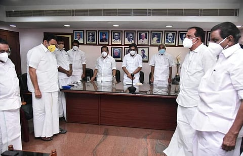 കെപിസിസി നേതൃത്വം ഇന്ദിരാഭവനിൽ