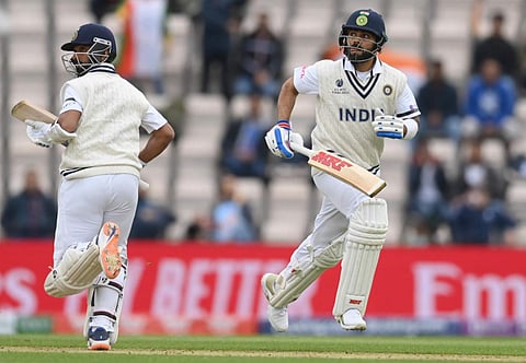 കോഹ്‌ലി- രഹാനെ ബാറ്റിങിനിടെ/ ട്വിറ്റര്‍