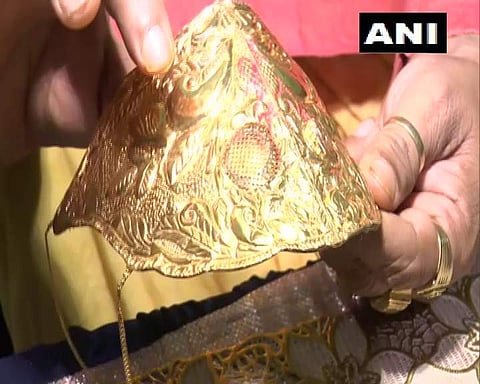 സ്വര്‍ണം കൊണ്ട് നിര്‍മ്മിച്ച മാസ്‌ക്‌