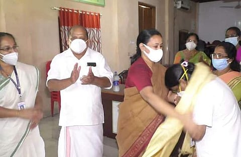 വീണാ ജോര്‍ജ് ഫെയ്‌സ്ബുക്കില്‍ പങ്കുവച്ച ചിത്രം