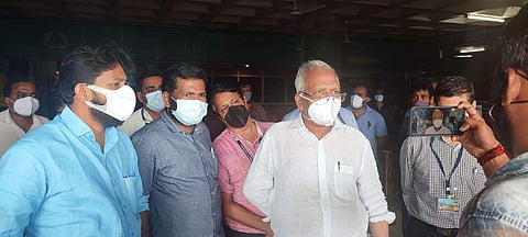 കോവിഡ് മുക്തനായി ആശുപത്രി വിട്ട ജയരാജന്‍