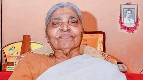 കെ മീനാക്ഷി ടീച്ചര്‍