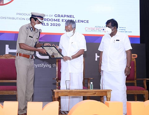 ഓണ്‍ലൈന്‍ ഹാക്കത്തോണിന്റെ സമാപന സമ്മേളനത്തില്‍ നിന്ന്