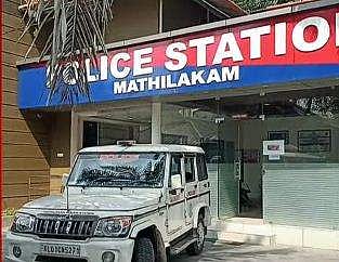 മതിലകം പൊലീസ്/ ടിവി ദൃശ്യം