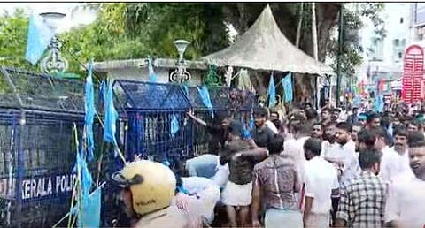 കെഎസ് യുവിന്റെ സെക്രട്ടേറിയറ്റ് മാര്‍ച്ച്/ ടിവി ദൃശ്യം