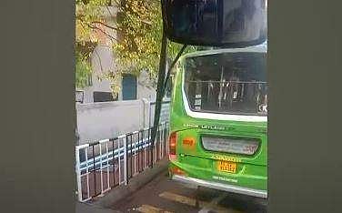 സംഭവത്തിന്റെ വീഡിയോ ദൃശ്യം