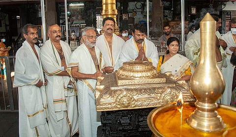 ചിരഞ്ജീവി ഗുരുവായൂരില്‍ ക്ഷേത്ര ദര്‍ശനത്തിനെത്തിയപ്പോള്‍