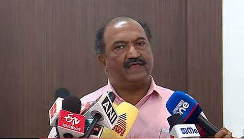 കെ എന്‍ ബാലഗോപാല്‍ മാധ്യമങ്ങളോട്, ടെലിവിഷന്‍ ചിത്രം