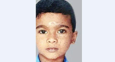ആകർഷ്