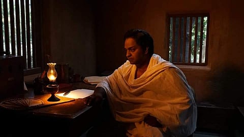 ഗ്രാമവൃക്ഷത്തിലെ കുയില്‍ സിനിമയിൽ നിന്ന്