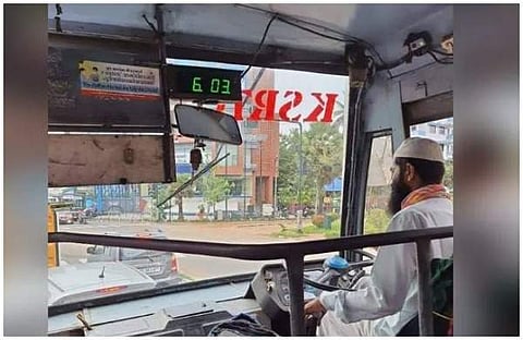 സോഷ്യല്‍ മീഡിയയില്‍ പ്രചരിക്കുന്ന ചിത്രം
