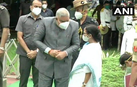 മമതാ ബാനര്‍ജിയും ഗവര്‍ണറും/ ഫയല്‍